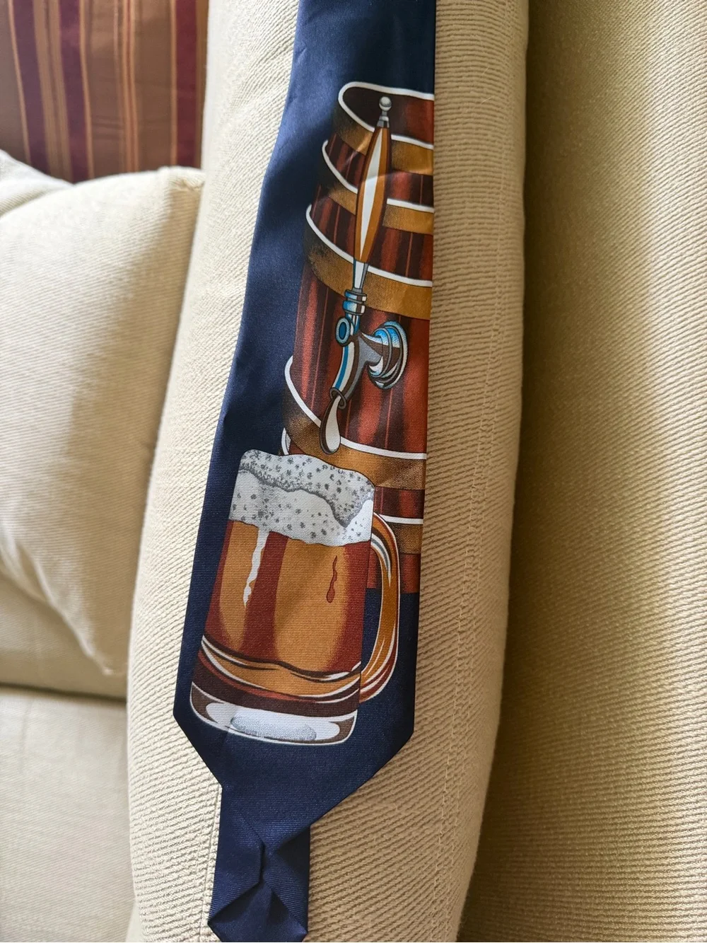 Men's Navy Novelty Beer Keg Silk Tie